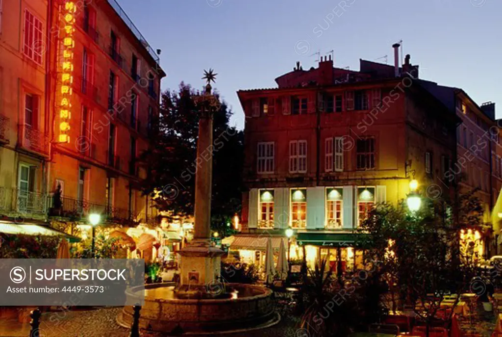 Fountain and buildings in the evening, Place de Augustins, Aix-en-Provence, Provence, France, Europe