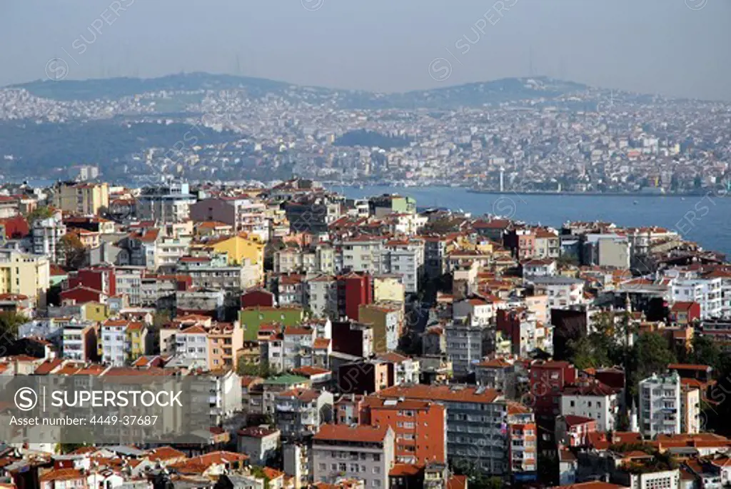 View over Beyoglu district, Bosphorus and Ueskuedar district, Istanbul, Turkey, Europe