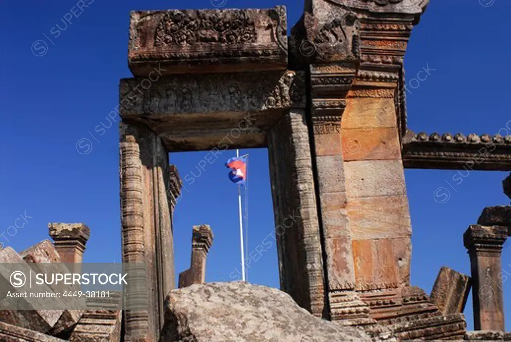 temple ruins on Cambodian side with Cambodian flag, historical site disputed between Thailand and Cambodia Prasat Khao Phra Wihan or Preah Vihar., Cambodian name, Asia