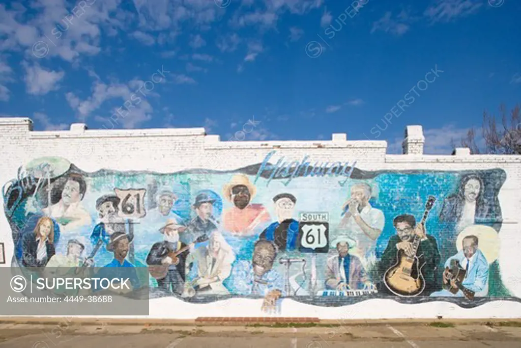 Wall of Fame, graffiti showing great stars of blues in Leland, Mississippi, USA