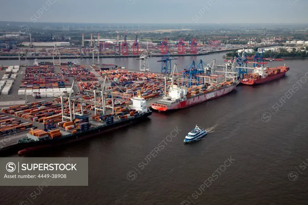 Container gantry crane, Port of Hamburg, Germany