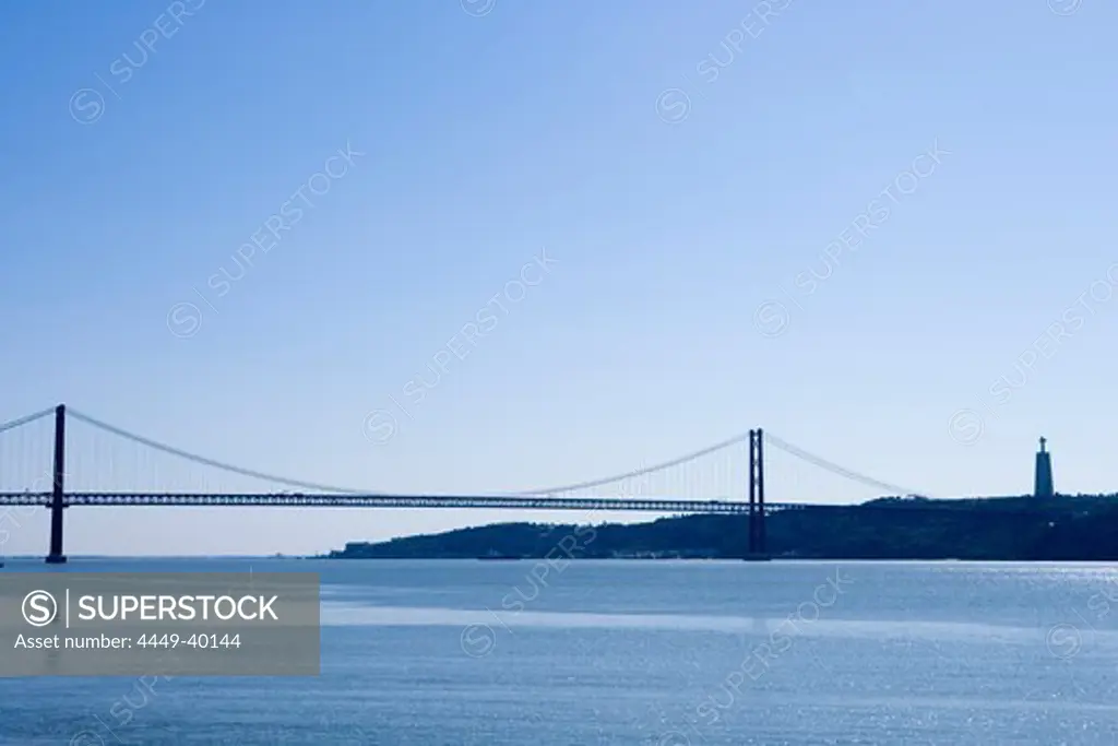 Ponte 25 de Abril Bridge across the Tagus River, Lisbon, Lisboa, Portugal, Europe