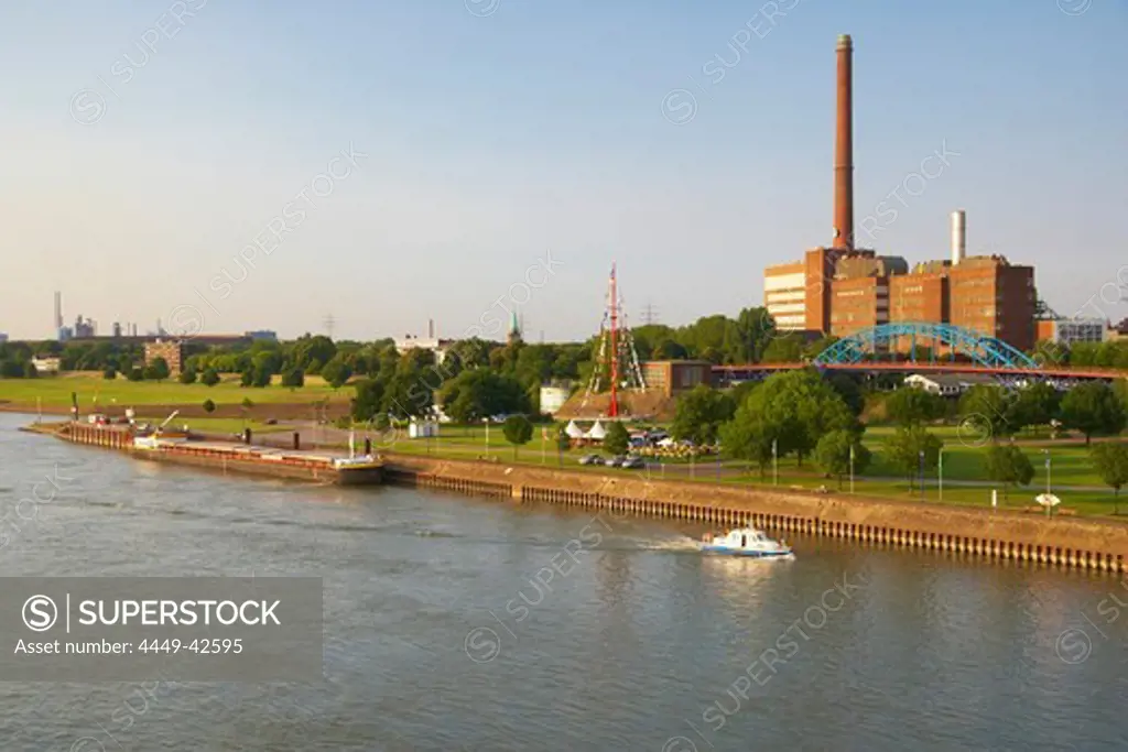 Bank of the river Rhine at Duisburg-Ruhrort, Ruhrgebiet, North Rhine-Westphalia, Germany, Europe
