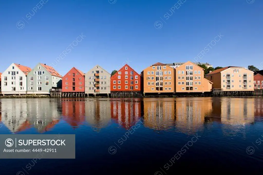 Warehouses of Bryggene at the river Nidelv, Mollenberg district, Trondheim, Trondelag, Norway, Scandinavia, Europe