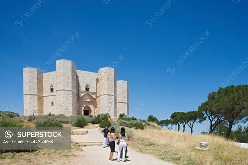 Castel del Monte, built 1240-50 by the holy roman emperor Frederick II., Andria, Puglia, Italy