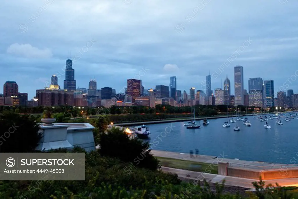 Lake Michigan and Chicago skyline seen from Shedd Aquarium, Chicago, Illinois, USA