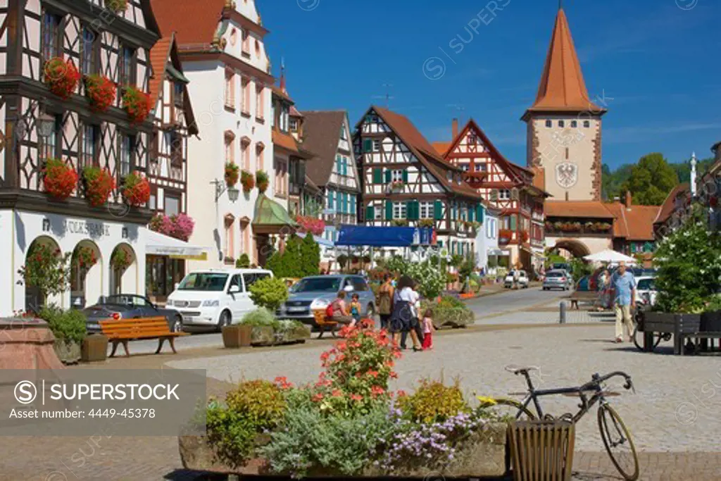 Market place and the city gate Obertor at the town of Gengenbach, Summer, Gengenbach, Ortenaukreis, Black Forest, Baden-Wuerttemberg, Germany, Europe
