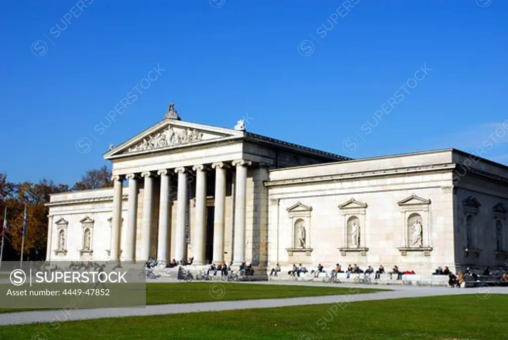 People in front of the Glyptothek building, a museum of Greek and Roman sculptures from the ancient world, Koenigsplatz square, Maxvorstadt, Munich, Upper Bavaria, Germany, Europe