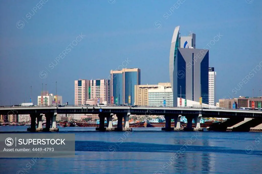 Al Maktoum bridge above Dubai Creek, Dubai, UAE, United Arab Emirates, Middle East, Asia