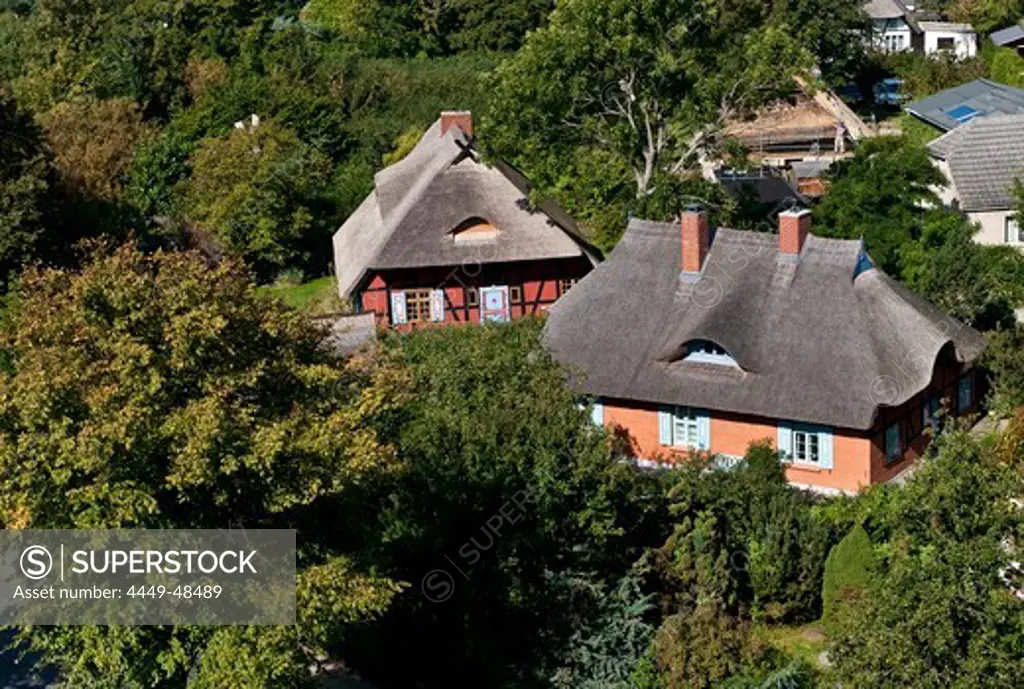 Thatched-roof houses, Wustrow, Fischland-Darss-Zingst, Mecklenburg-Vorpommern, Germany