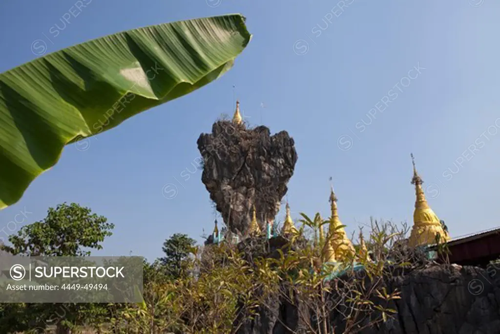Kyauk Ka Lat Pagoda on a rock, karst mountains near Hpa-An, Kayin State, Myanmar, Birma, Asia