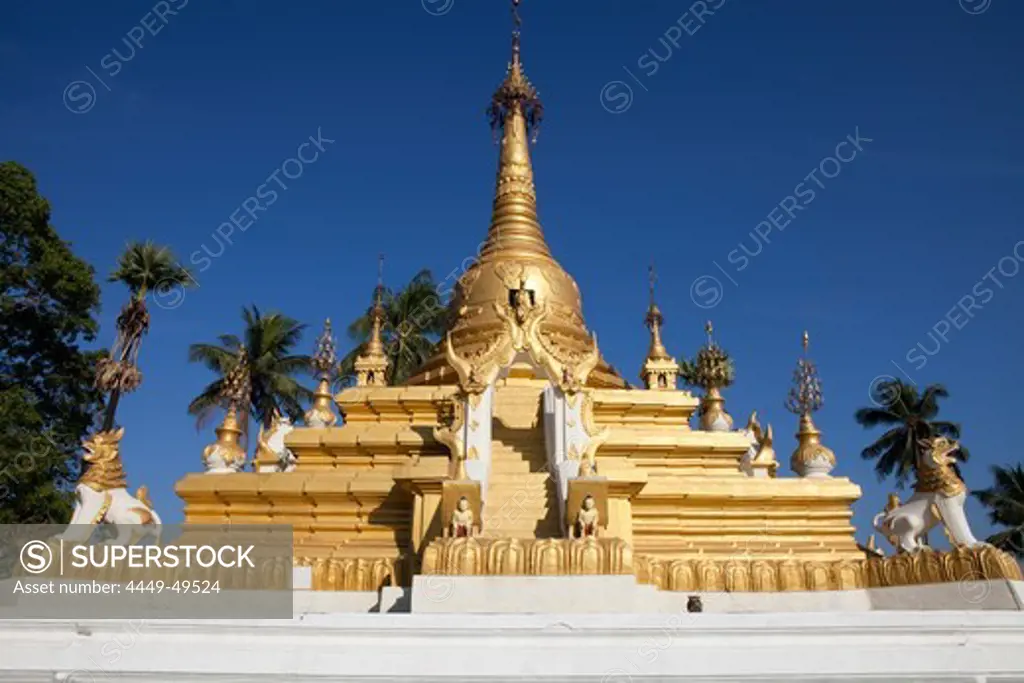 Golden Stupa of the buddhistic Aung Theikdi Pagoda under blue sky, Mawlamyaing, Mon State, Myanmar, Birma, Asia