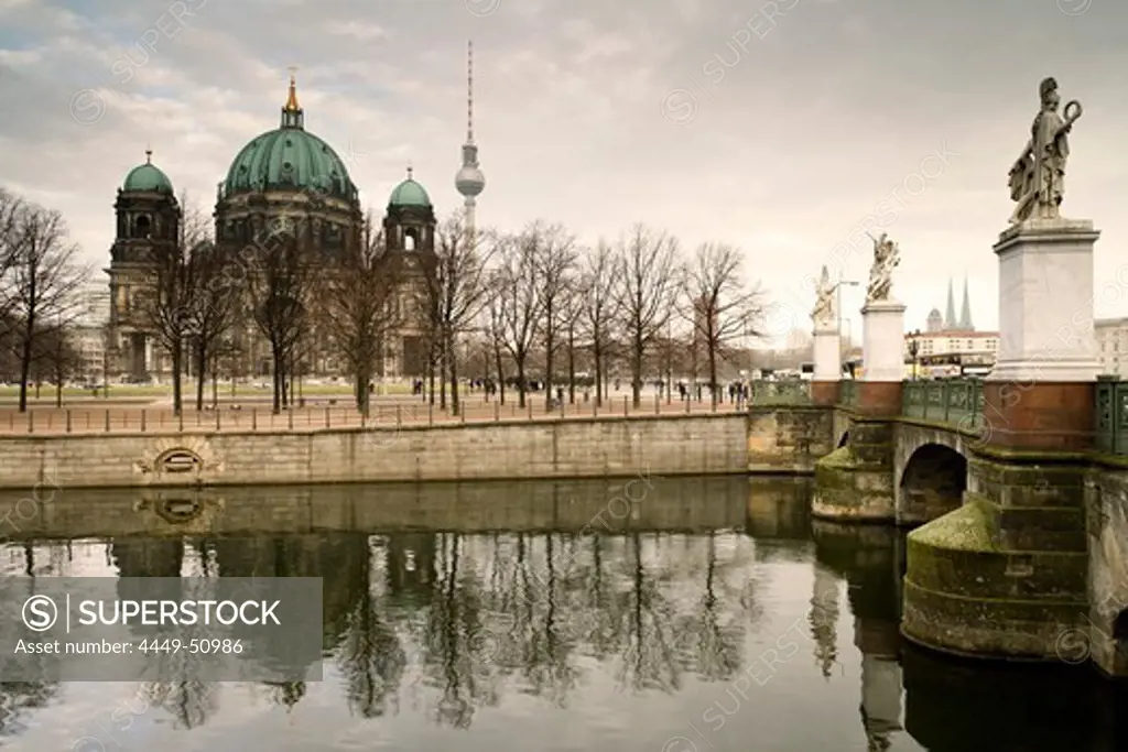 Berlin Cathedral and Schlossbruecke, Berlin Mitte, Berlin, Germany, Europe