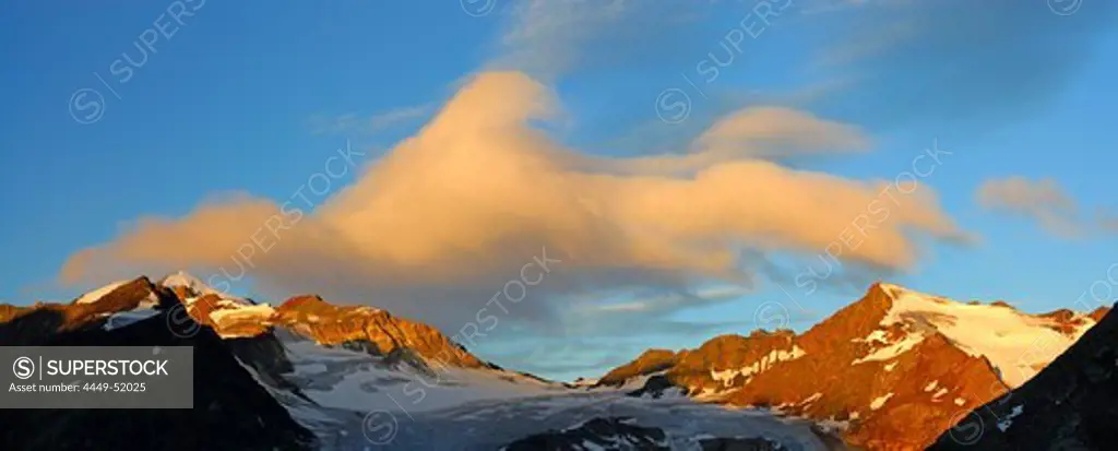 panorama in Oetztal range, clouds above Wildspitze, Mittelbergjoch and Hinterer Brunnenkogel, hut Braunschweiger Huette, Oetztal range, Tyrol, Austria