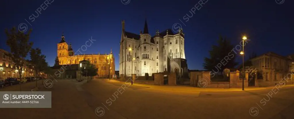 Illuminated cathedral Santa Maria and episcopal palace at night, Astorga, Province of Leon, Old Castile, Castile-Leon, Castilla y Leon, Northern Spain, Spain, Europe