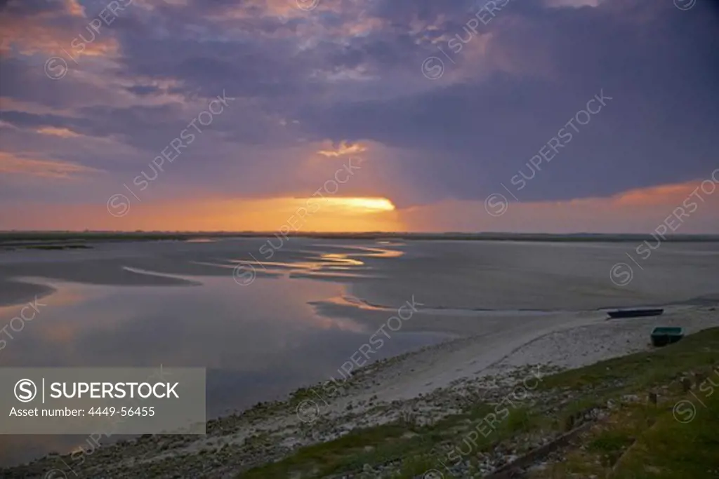 Early morning at the Baie de Somme at Saint-Valery-sur-Somme, Dept. Somme, Picardie, France, Europe