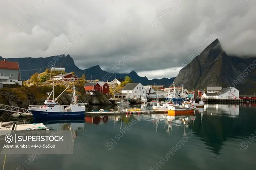 Fishing village on the Lofoten, Mamnoy in Autumn, Moskenesoy, Nordland, Norway, Scandinavia, Europe