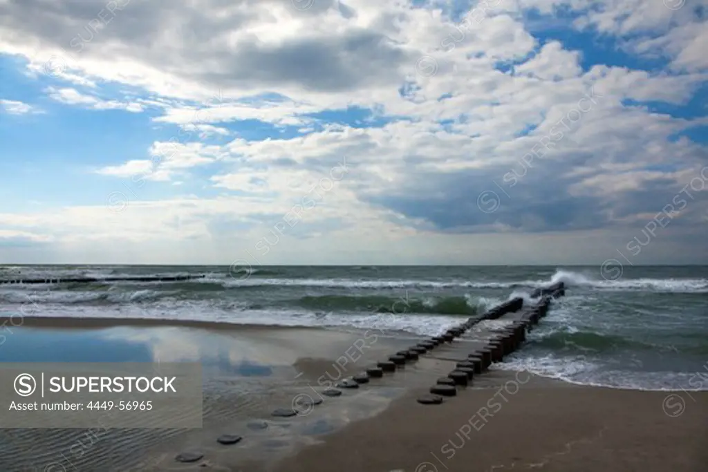 Wave breakers on the beach, Ahrenshoop, Fischland-Darss-Zingst, Baltic Sea, Mecklenburg-West Pomerania, Germany