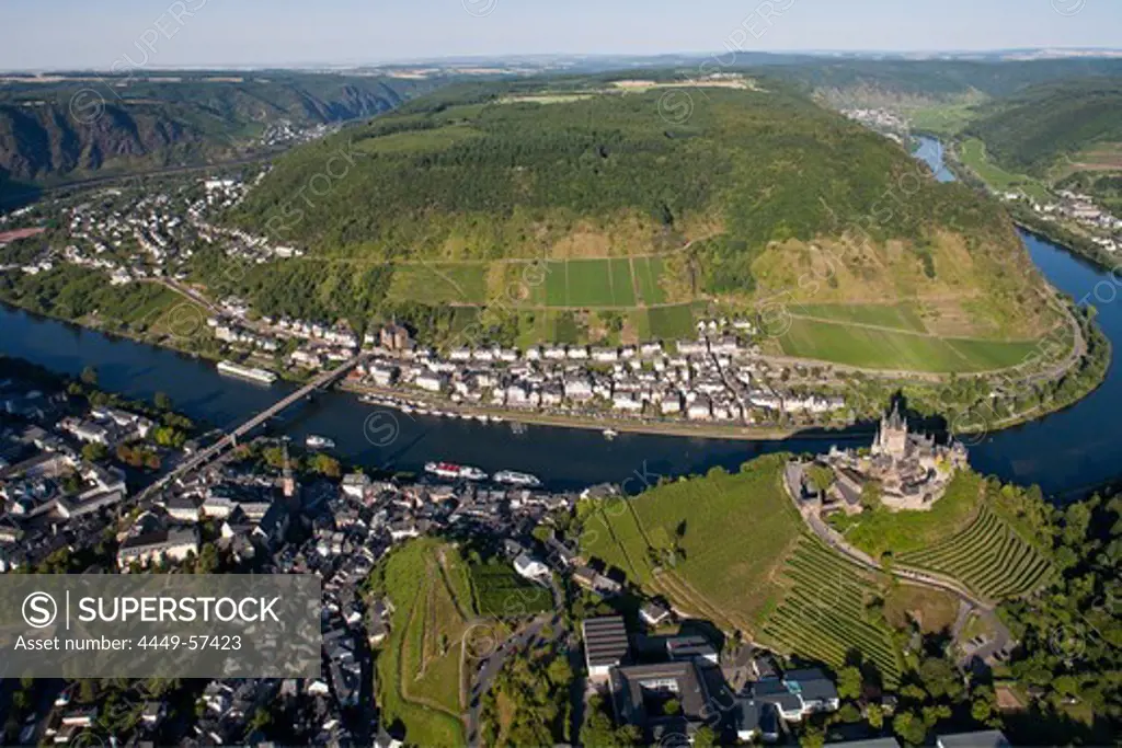 Aerial view of the town of Cochem with Cochem castle at the Moselle river, Eifel, Rhineland Palatinate, Gemany, Europe