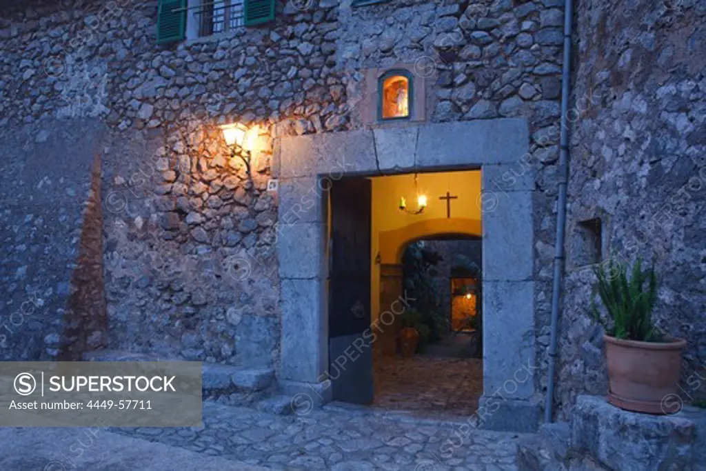Entrance of Finca Balitx d´Avall in the evening, Tramuntana mountains, Mallorca, Balearic Islands, Spain, Europe