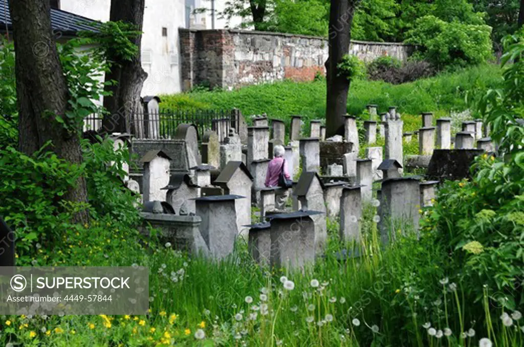 Remuh cemetery in the Jewish quarter Kazimierz, Krakow, Poland, Europe