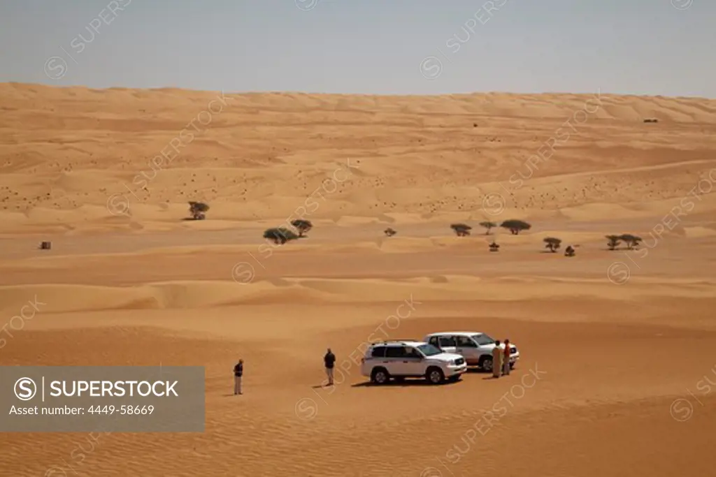 Muscat Desert Adventures 4WD vehicles, Wahiba Sands desert, Bidiya, Ash Sharqiyah, Oman, Arabian Peninsula