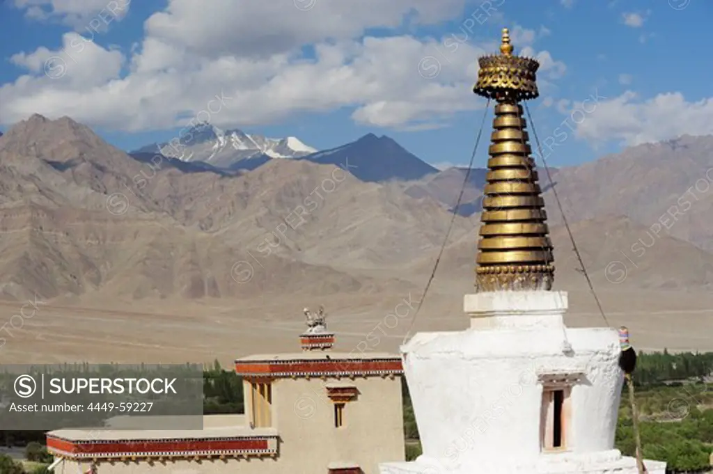 Stupa with view to Zanskar range, monastery of Shey, Leh, valley of Indus, Ladakh, Jammu and Kashmir, India