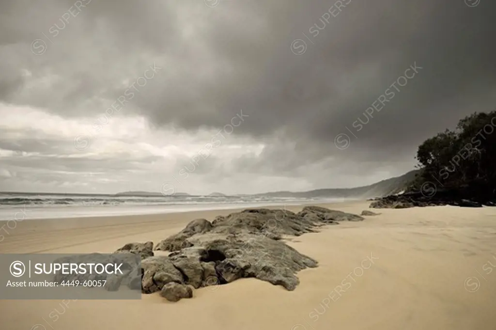 Beach with rocks, coastline, Rainbow Beach, Queensland, Australia