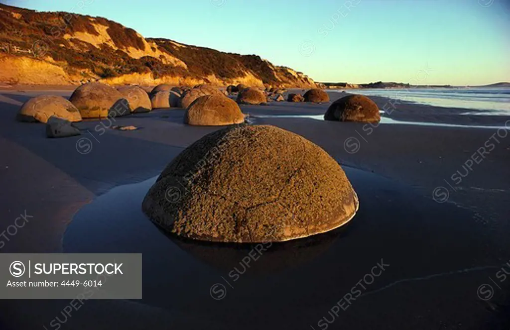 Moeraki Boulders near Dunedin, South Island, New Zealand
