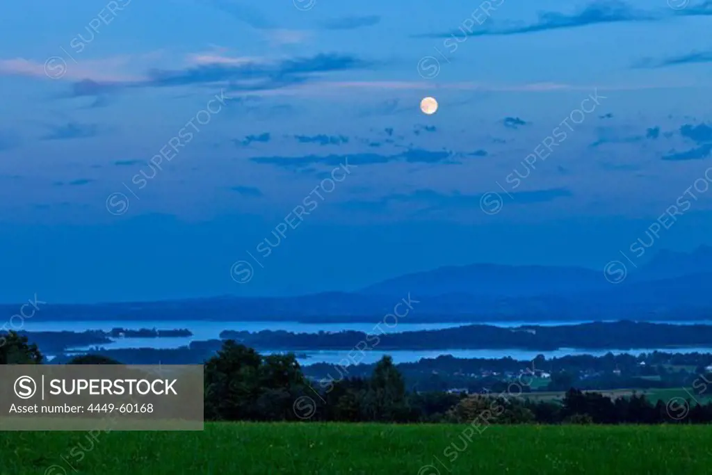 View from Ratzinger Hoehe over lake Chiemsee and Fraueninsel, Chiemgau, Upper Bavaria, Germany