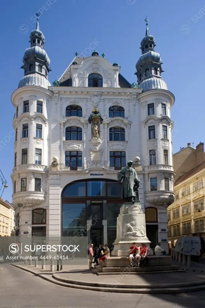 Vienna Lugeck Gutenberg Statue