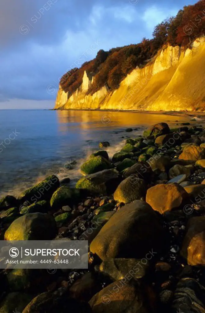 Europe, Germany, Mecklenburg-Western Pomerania, isle of Ruegen, Wissower Klinken, chalk cliffs at Jasmund National Park
