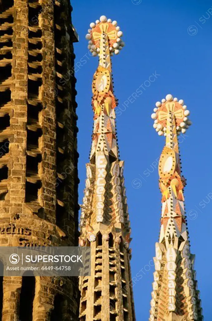 Spires, towers, La Sagrada Familia, Antonio Gaudi, Barcelona, Catalonia, Spain