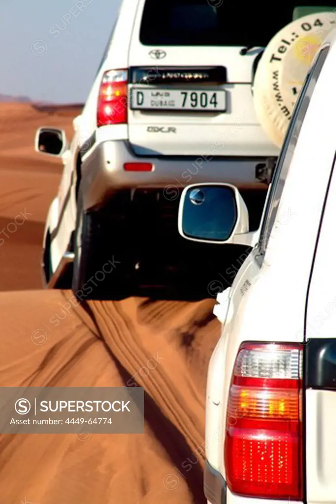 Jeeps on a dune in the desert, Dubai, UAE, United Arab Emirates, Middle East, Asia