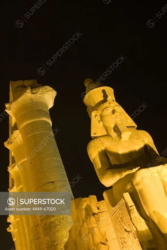 Luxor Temple bei Nacht, Luxor, Egypt