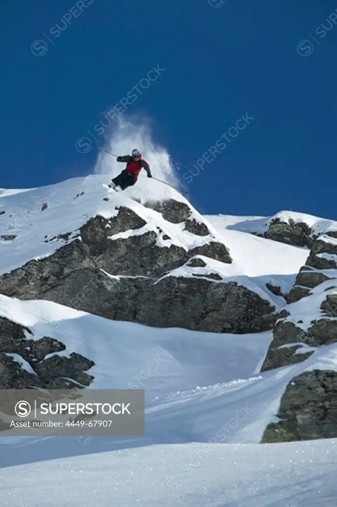 Man, Skiing, BigAir, Cliffdropp, St Luc, Chandolin, Valais, Switzerland