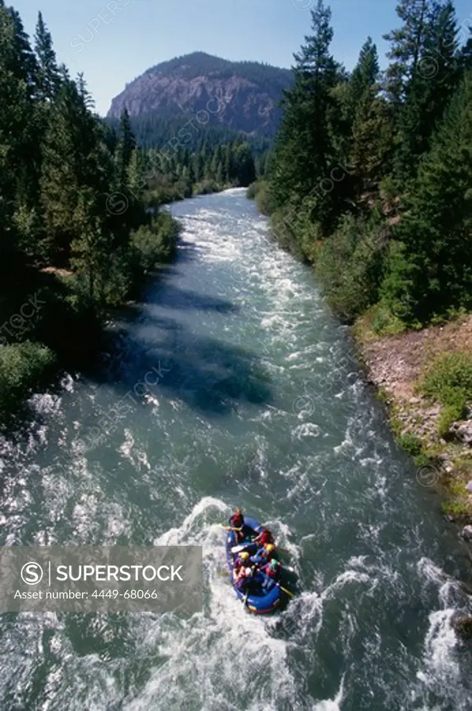 Rafting on Tieton River, Cascades, Washington, USA