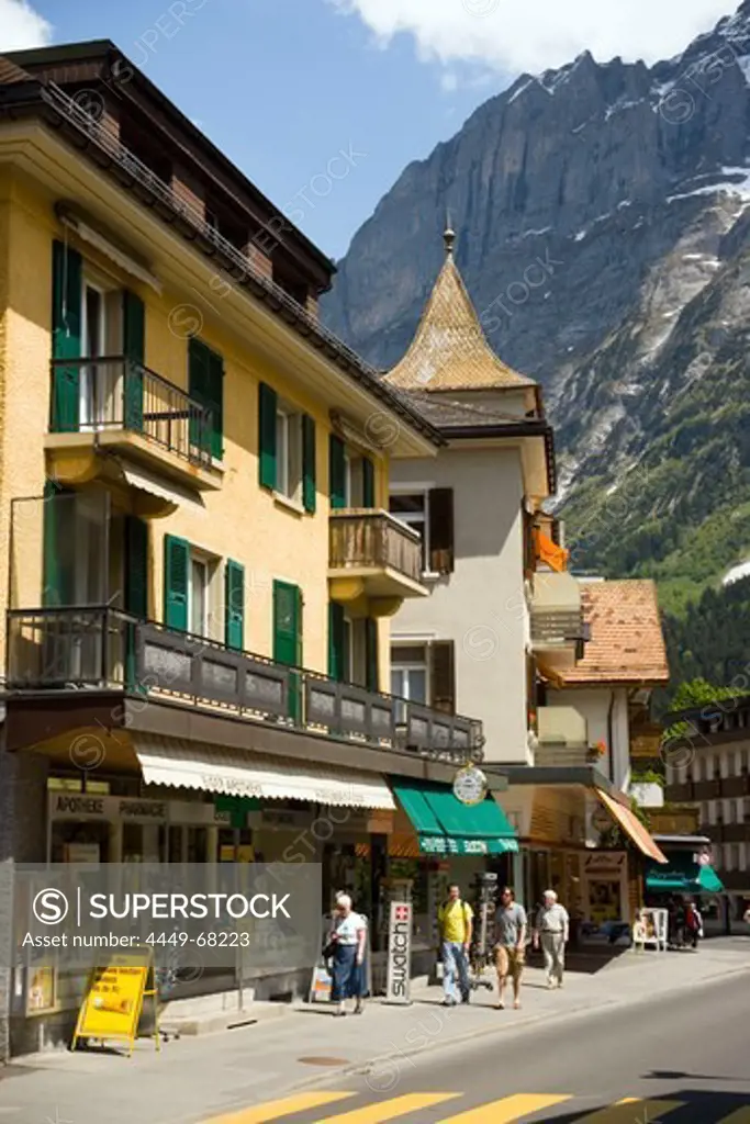 View along shopping street, Grindelwald, Bernese Oberland (highlands), Canton of Bern, Switzerland