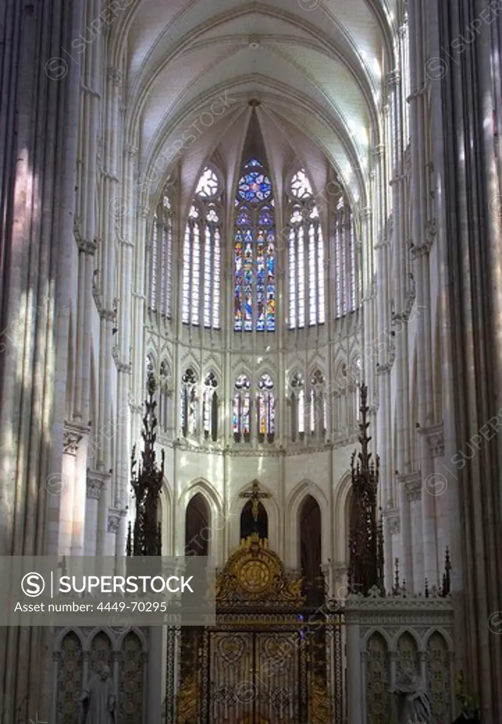 Inside Amiens Cathedral with vault, chancel, Amiens, Department Somme, France, Europa