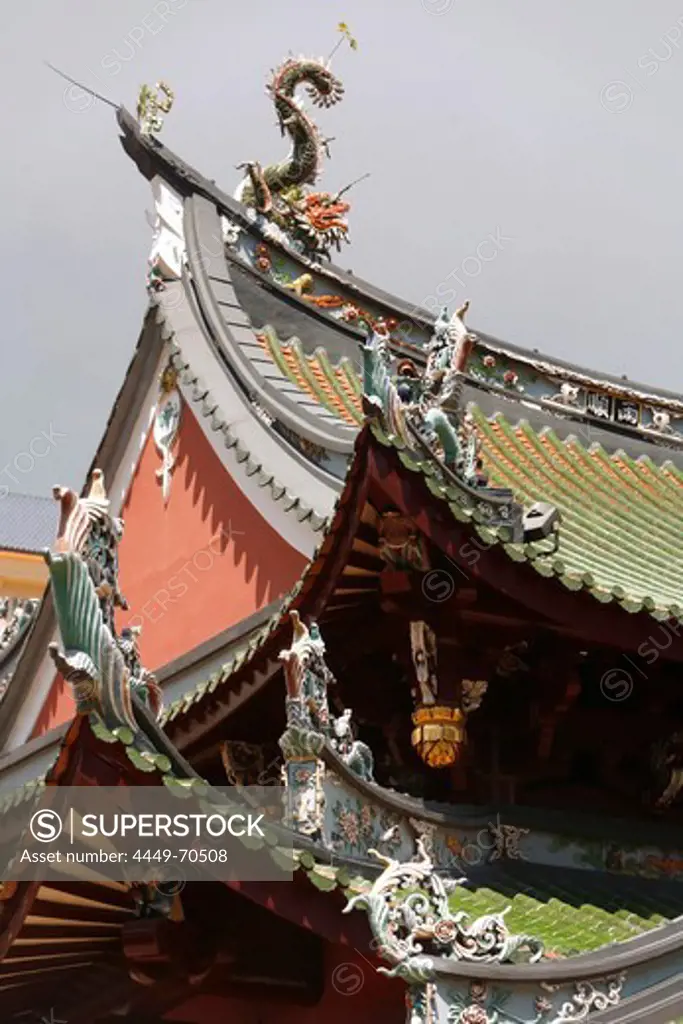 Roof of Thian Hock Keng Temple, Chinatown, Singapore