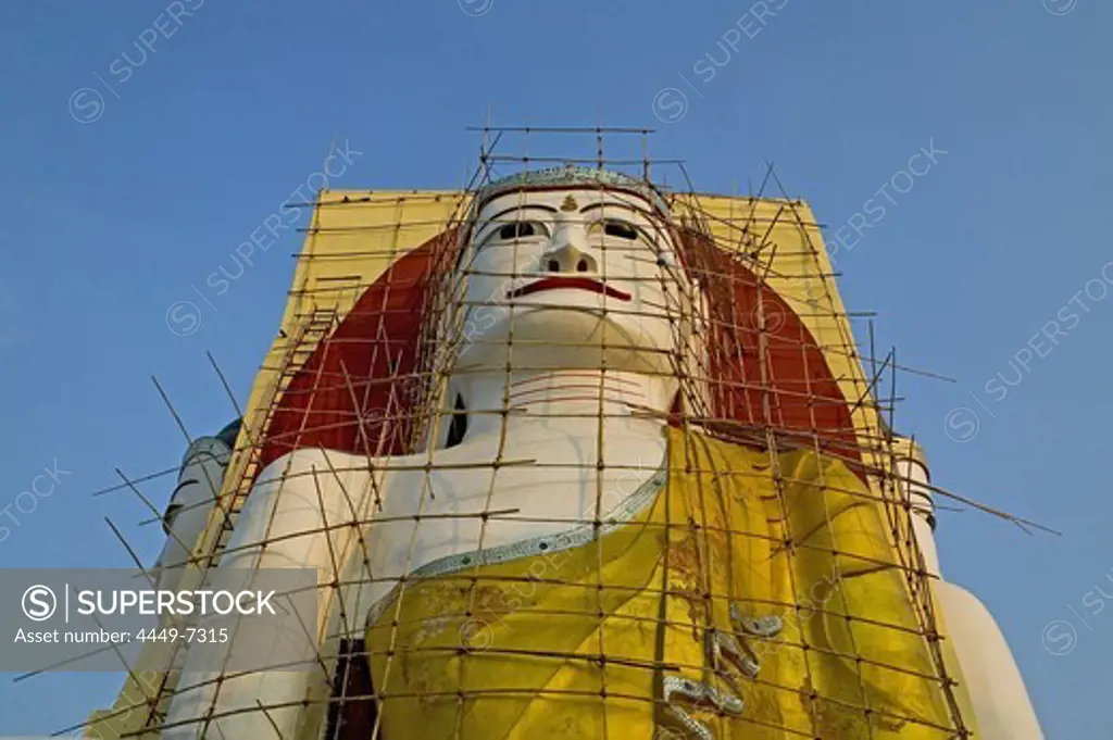 Kyaikpun Pagoda, sitting Buddha, scaffolding, Bago, Myanmar