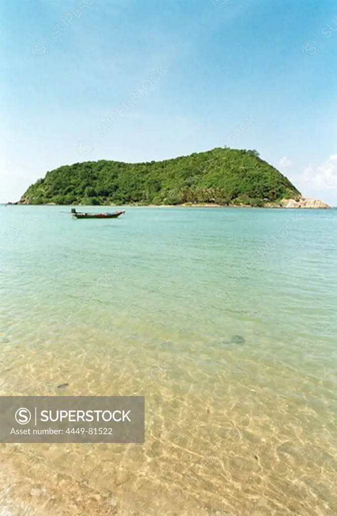 View to an island, Mae Hat Bay, Ko Pha Ngan, Thailand