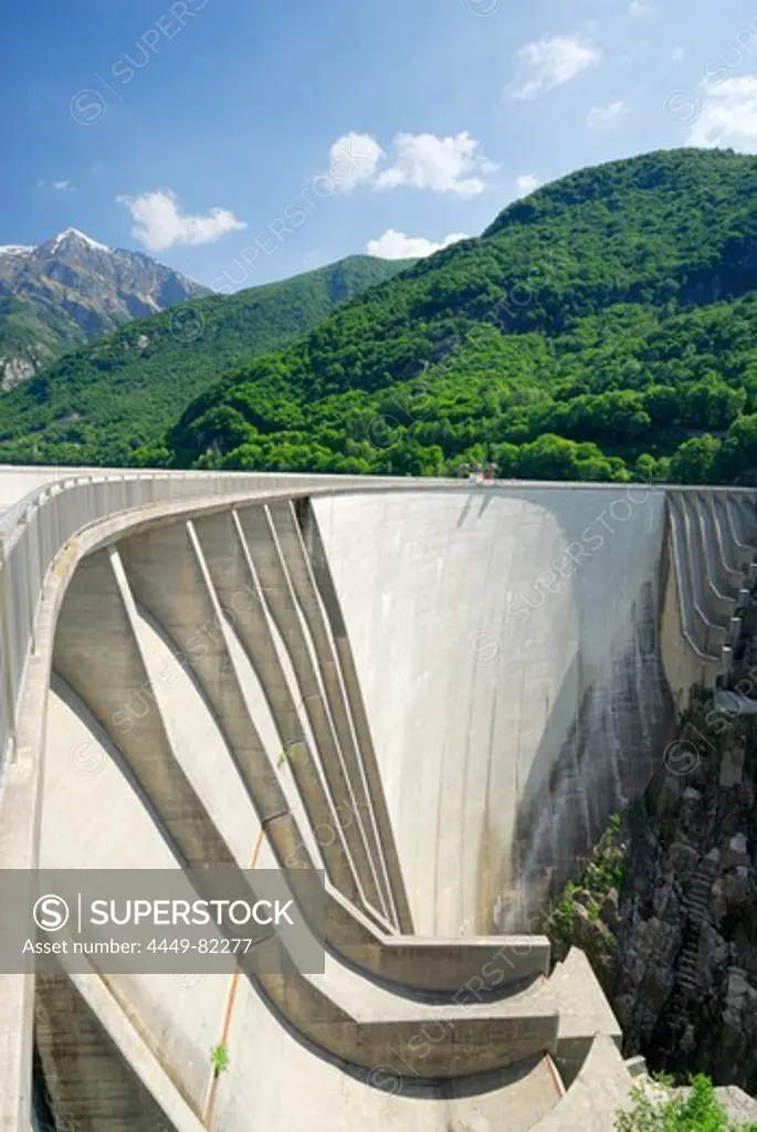 Dam at lake Vogorno with Piz di Vogorno, water power plant, Gordola, valley of Verzasca, Valle Vertasca, Ticino, Switzerland