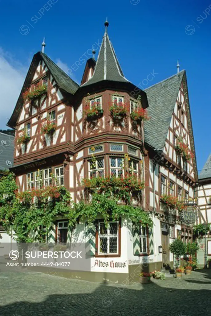 Winetavern, Altes Haus, Bacharach, Rhine river, Rhineland-Palatinate, Germany