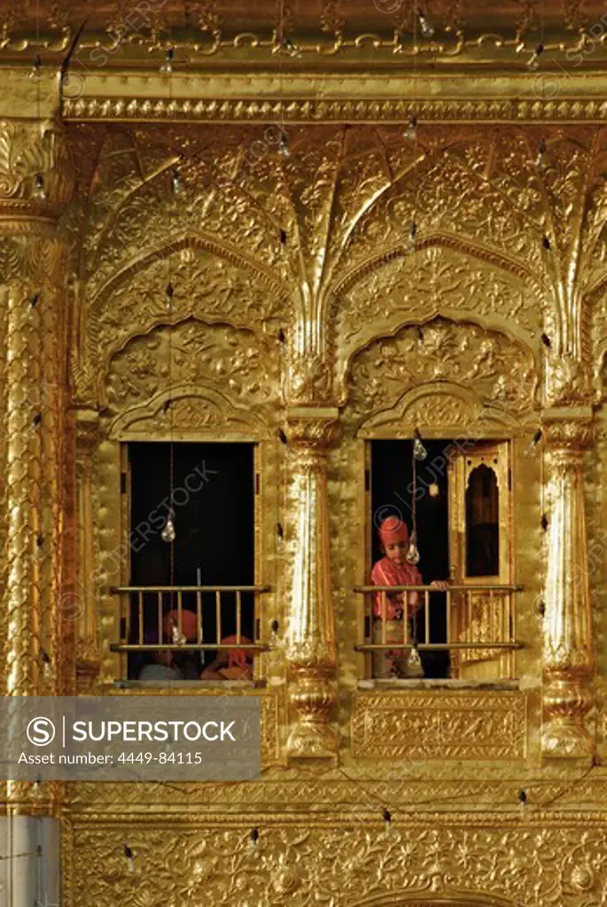 Golden Temple, holy shrine, Sikh holy place, Amritsar, Punjab, India, Asia