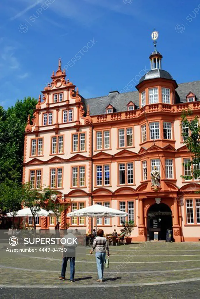 Gutenberg Museum on Liebfrauenplatz square, Old Town, Mainz, Rhineland-Palatinate, Germany