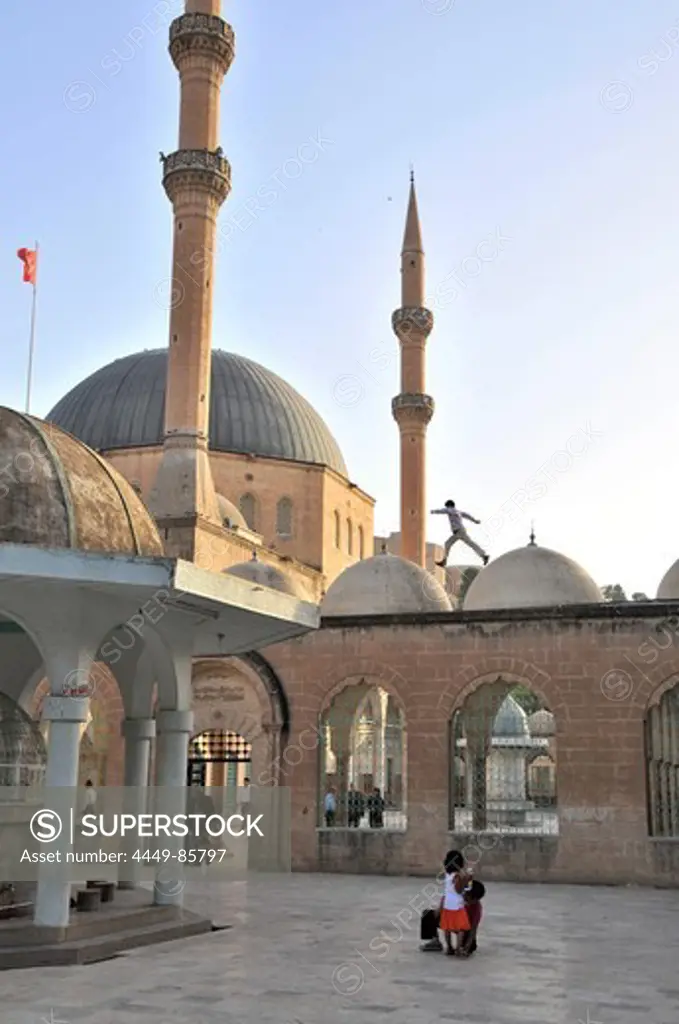 Mevledi-i Halil Mosque, Sanliurfa, southeast-Anatolia, Turkey
