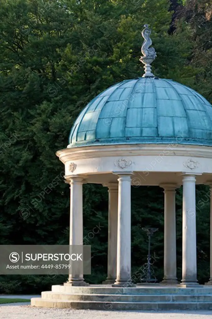 Strawberry temple, pavilion in Bad Pyrmont spa gardens, Bad Pyrmont, Hameln-Pyrmont, Lower Saxony, Northern Germany