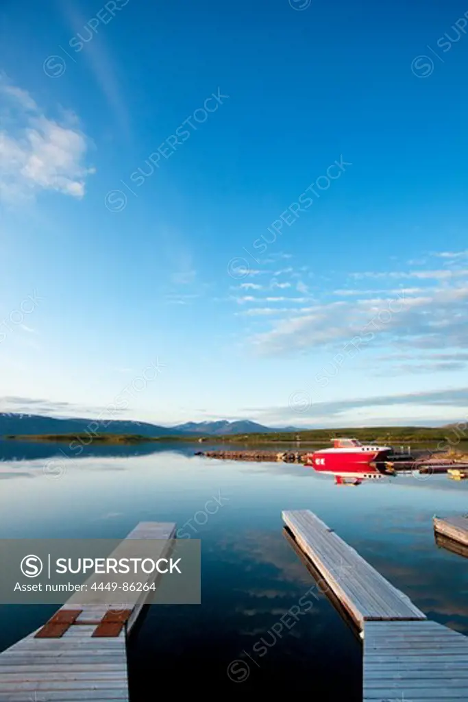 Midnight sun, Tornetraesk Lake, Abisko National Park, Lapland, northern Sweden, Sweden
