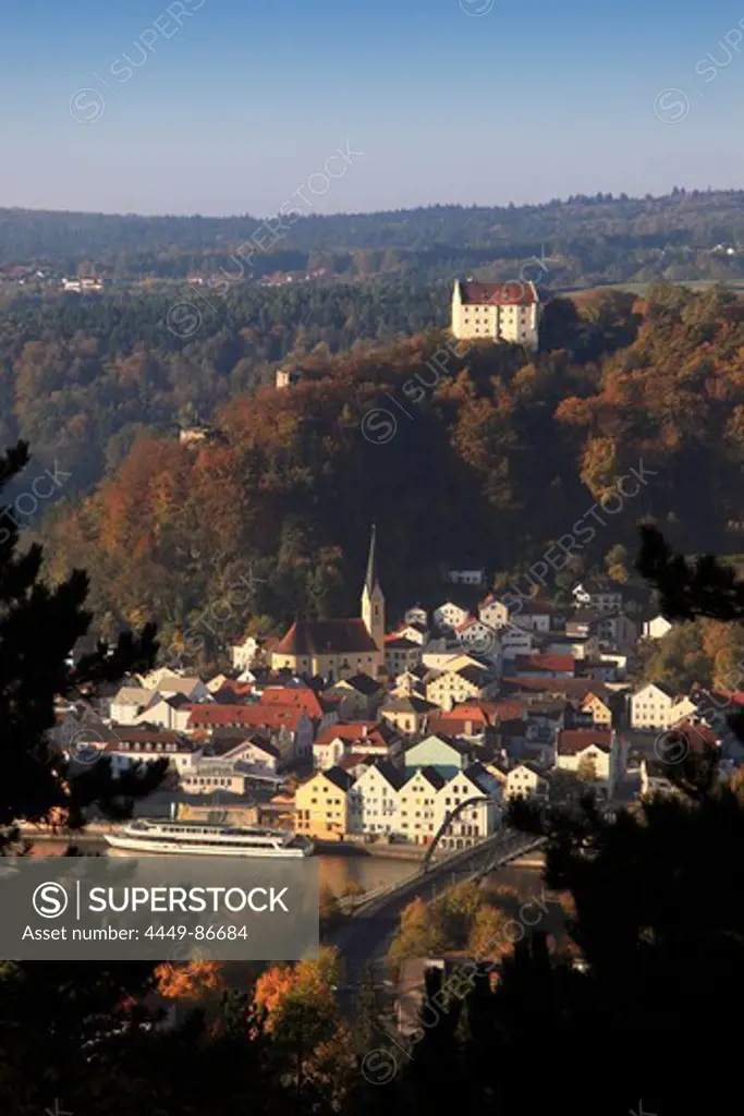View to Riedenburg with Rosenburg castle, nature park Altmuehltal, Franconian Alb, Franconia, Bavaria, Germany